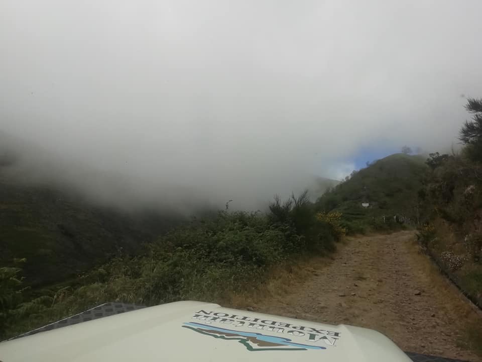 Jeep Safari Above the Clouds